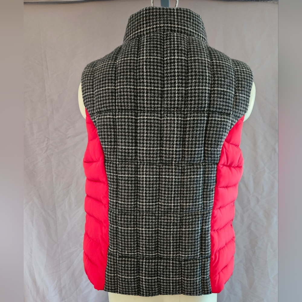 Ruff Hewn Plaid and Red Puffer Vest - Picture 6 of 11